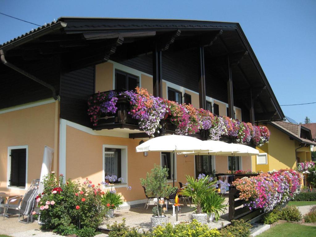Gaestehaus Stroitz Drobollach am Faakersee Dış mekan fotoğraf